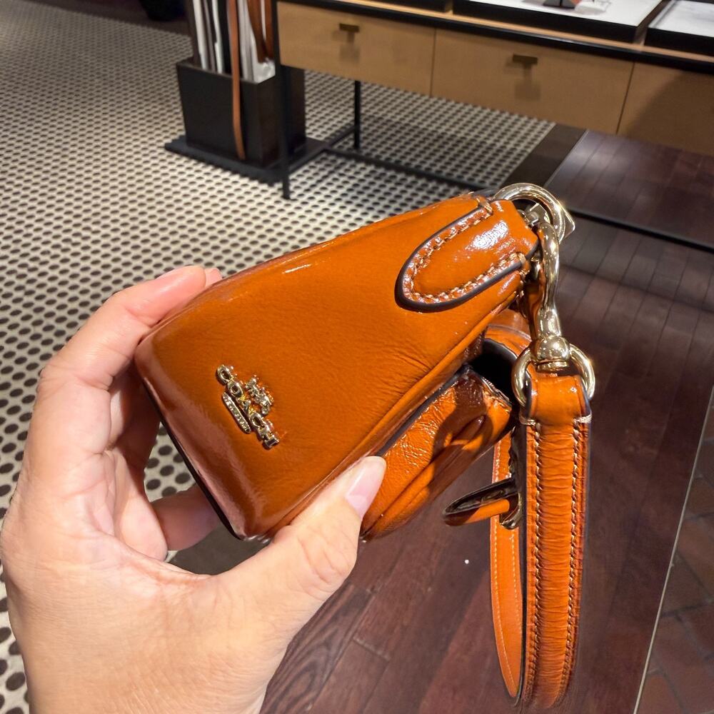 Coach Outlet Ashton Mini Shoulder Bag CDB19 Gold/Cinnamon - Picture 3 of 8